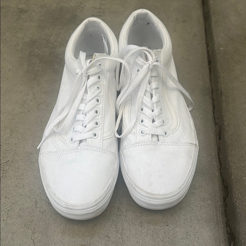 Vans White Sneakers Classic Low-Top Design